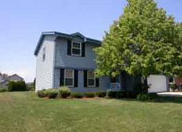 8179 S White Oak Dr., Oak Creek, WI 53154