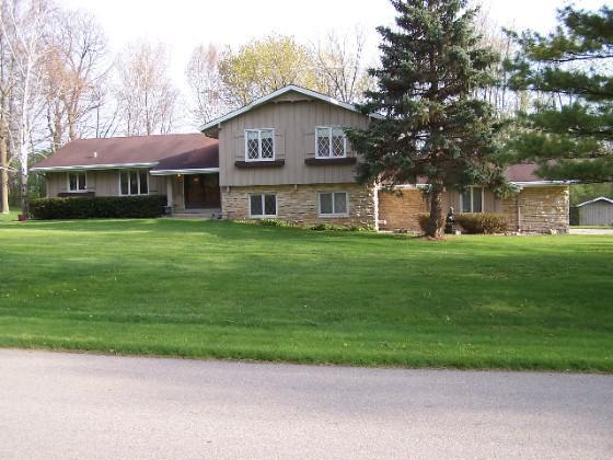 19705 W Briar Ridge Dr., Brookfield, WI 53045