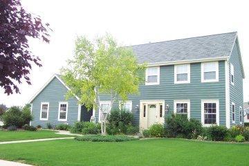 130 N White Oak Way, Saukville, WI 53080