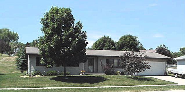 523 Root Ave., Hartford, WI 53027