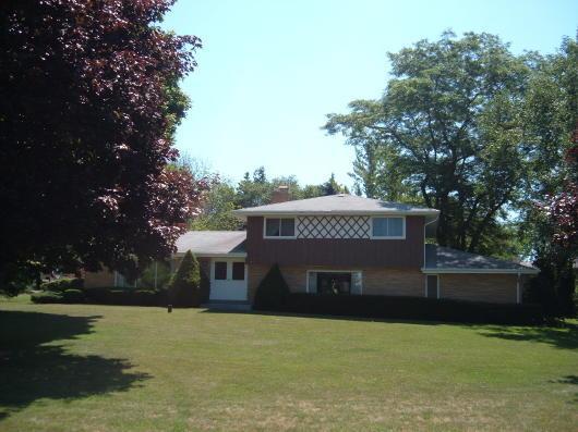 3640 Crestview Cir., Brookfield, WI 53005