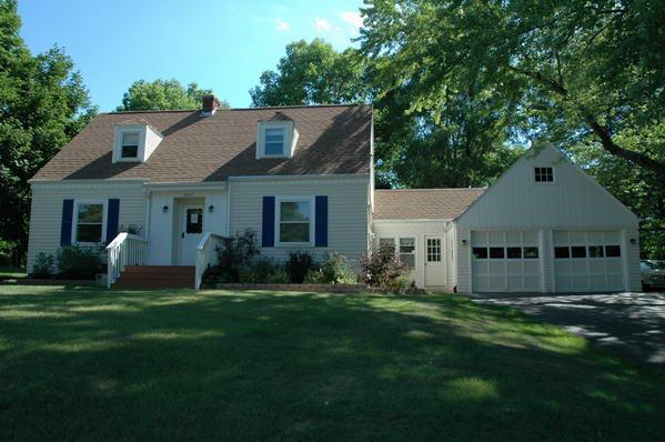 21471 W Cleveland Ave., New Berlin, WI 53146