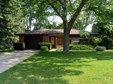 14024 W Gatewood Dr., New Berlin, WI 53151