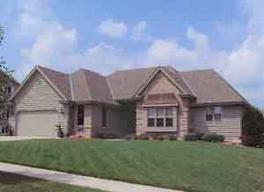 112 Erin Ct., West Bend, WI 53095