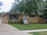 N89W15332 Cleveland Ave, Menomonee Falls, WI 53051