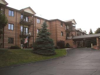 530 N Silverbrook Dr. #211, West Bend, WI 53090