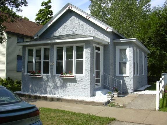 708 S 14th St., La Crosse, WI 54601