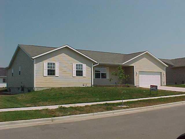 811 Greenwood St., Holmen, WI 54636