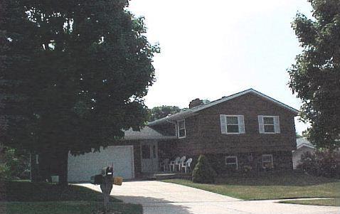 440 Birch Ln., Hartford, WI 53027