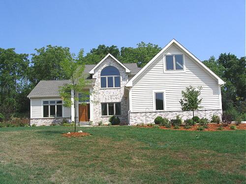 N16W27500 Riverland Dr., Pewaukee, WI 53072