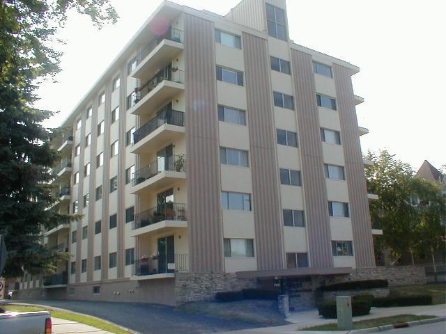 315 N West Ave. #406, Waukesha, WI 53186
