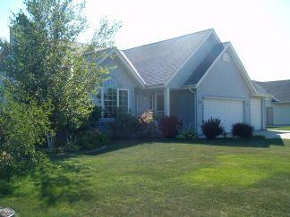 N28W26389 Crestview Dr, Pewaukee, WI 53072