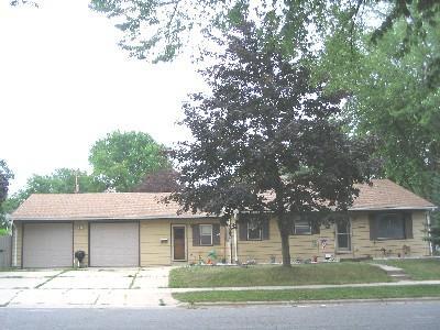 1717 Columbia Pl., West Bend, WI 53095