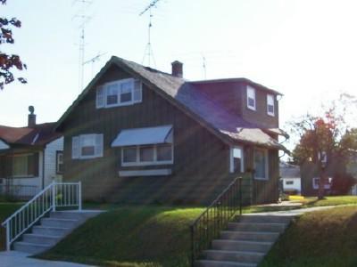 1823 S 16th St., Sheboygan, WI 53081