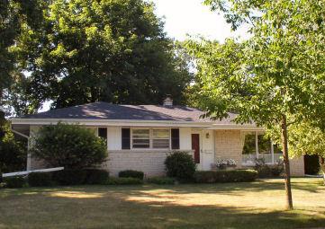 5411 Olympia Dr., Greendale, WI 53129