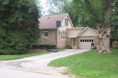 5526 Marquette Ave., Oconomowoc, WI 53066