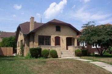 1914 Carlisle Ave, Racine, WI 53404