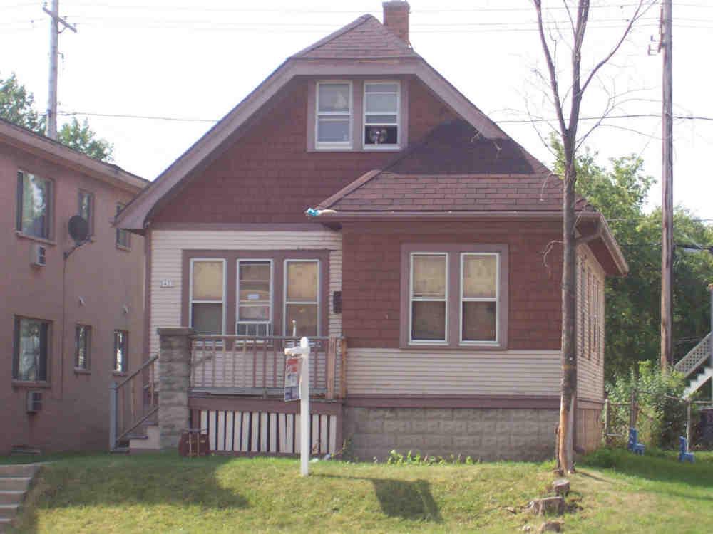 3423 W Hampton, Milwaukee, WI 53209