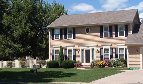 452 Leanore Ct, Pewaukee, WI 53072