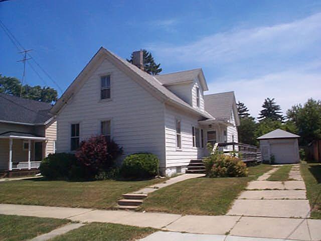 1831 Saint Clair St, Racine, WI 53402