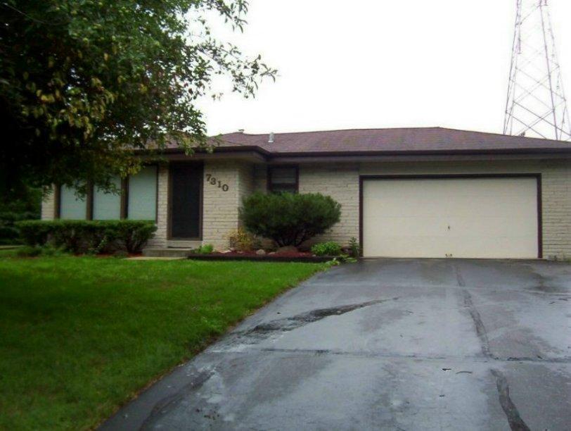 7310 S Grant Ln, Franklin, WI 53132