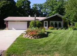 3820 W Glenwood Dr., Franklin, WI 53132