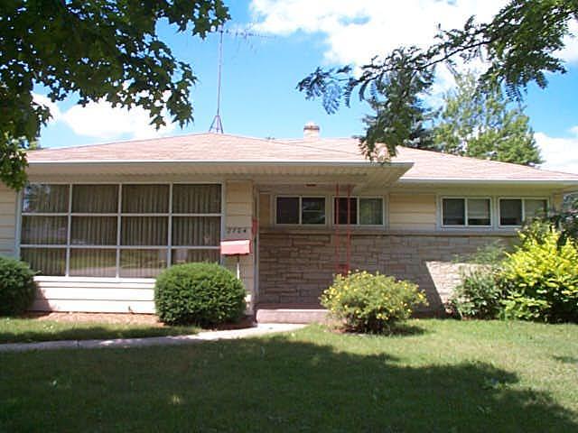 2704 17th Ave., South Milwaukee, WI 53172