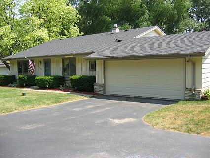 19255 W Glenwood Ln., New Berlin, WI 53146