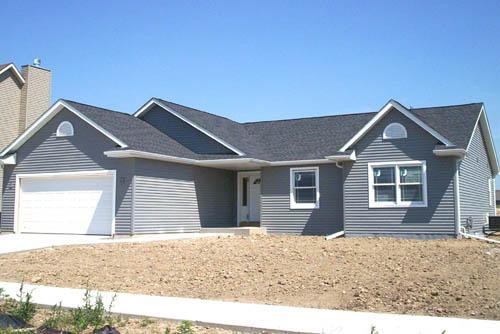 8508 Kingsway Ln, Sturtevant, WI 53177
