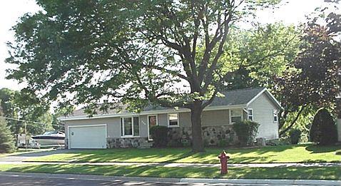 809 Elm St., Hartford, WI 53027