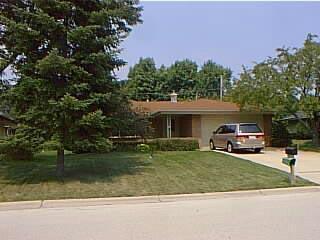 1618 Hickory, South Milwaukee, WI 53172