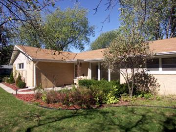 2320 W Bernard Ln., Glendale, WI 53209