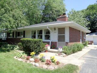 8534 N 48th St, Brown Deer, WI 53223