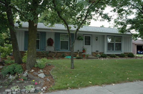 810 Cherrywood Dr., Waukesha, WI 53188