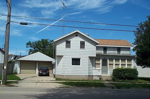 608 N Fourth St., Watertown, WI 53098