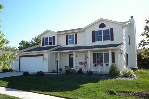 2455 Emslie Dr., Waukesha, WI 53188