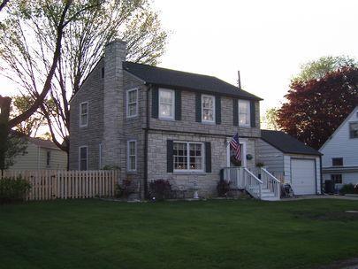 3241 S 45th St, Greenfield, WI 53219