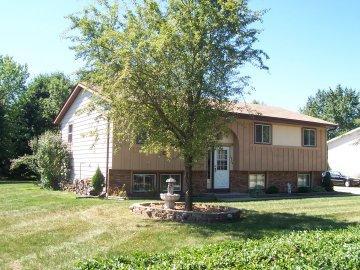 1909 Summit Ave., Waukesha, WI 53188