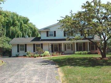 5830 S Kurtz Rd., Hales Corners, WI 53130