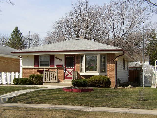 4913 N 88th St., Milwaukee, WI 53225