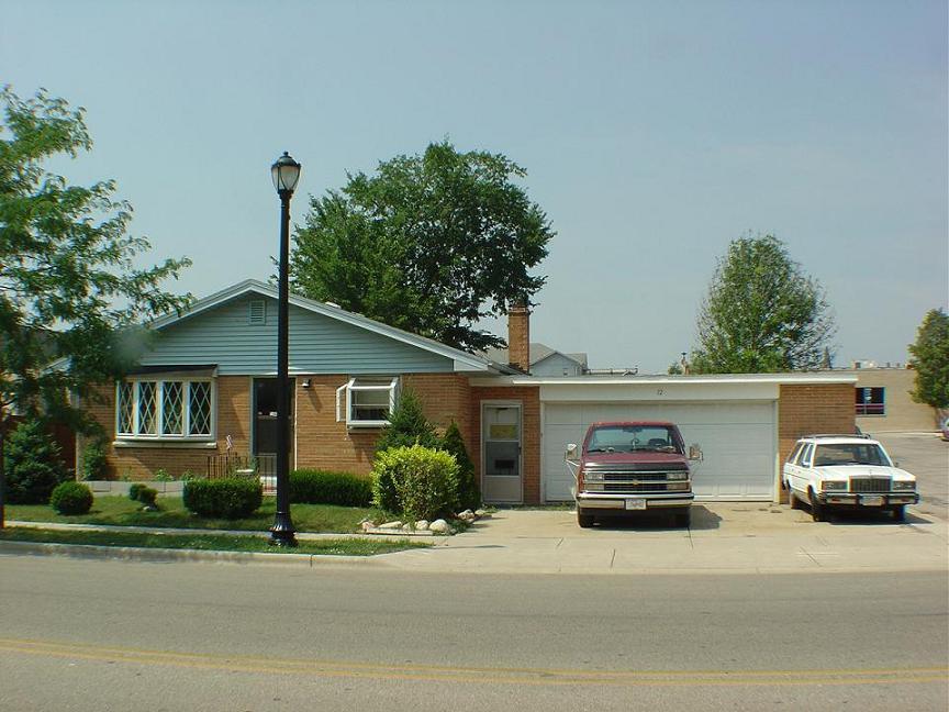 12 S Lincoln St, Elkhorn, WI 53121