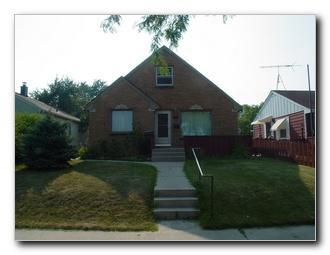 2917 S California, Milwaukee, WI 53207
