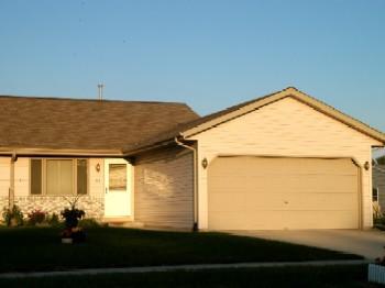 413 Sheridan Dr., West Bend, WI 53095