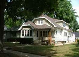 4868 N Mohawk Ave, Glendale, WI 53217