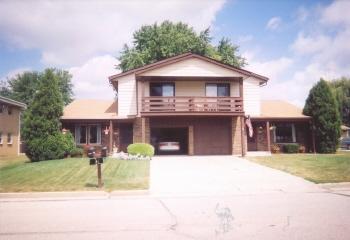 9112 W Allerton #B, Greenfield, WI 53228