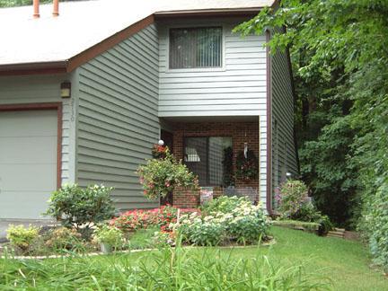 2730 Old Mill Dr. #A4, Racine, WI 53405