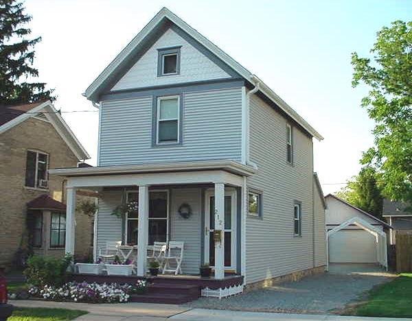 212 Emerald, Watertown, WI 53098