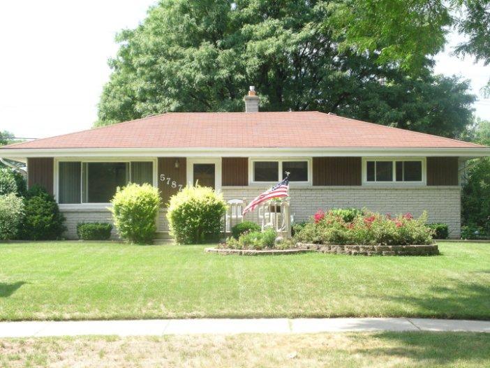5787 S Honey Creek Dr., Milwaukee, WI 53221
