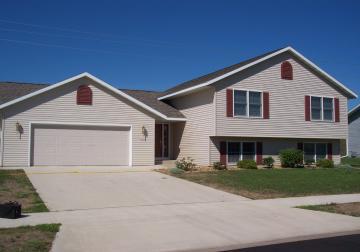 1004 Remington, Holmen, WI 54636
