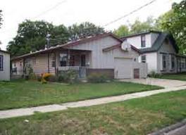 160 Tenny Ave., Waukesha, WI 53186